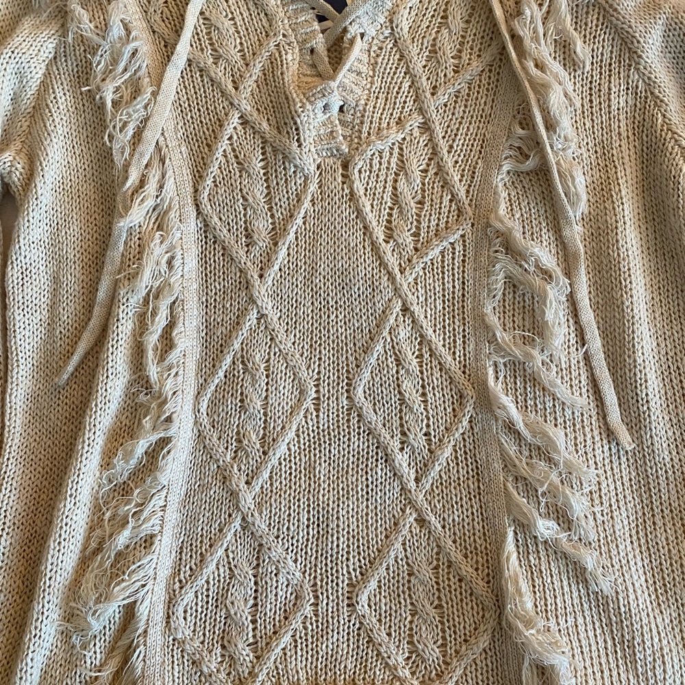 NWT Billabong fringe sweater - Picture 2 of 4